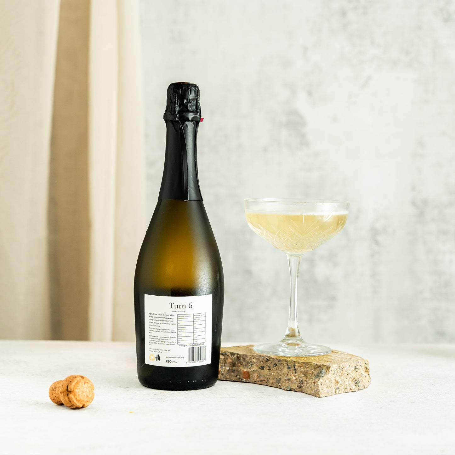 Alcohol-Free Sparkling White Wine